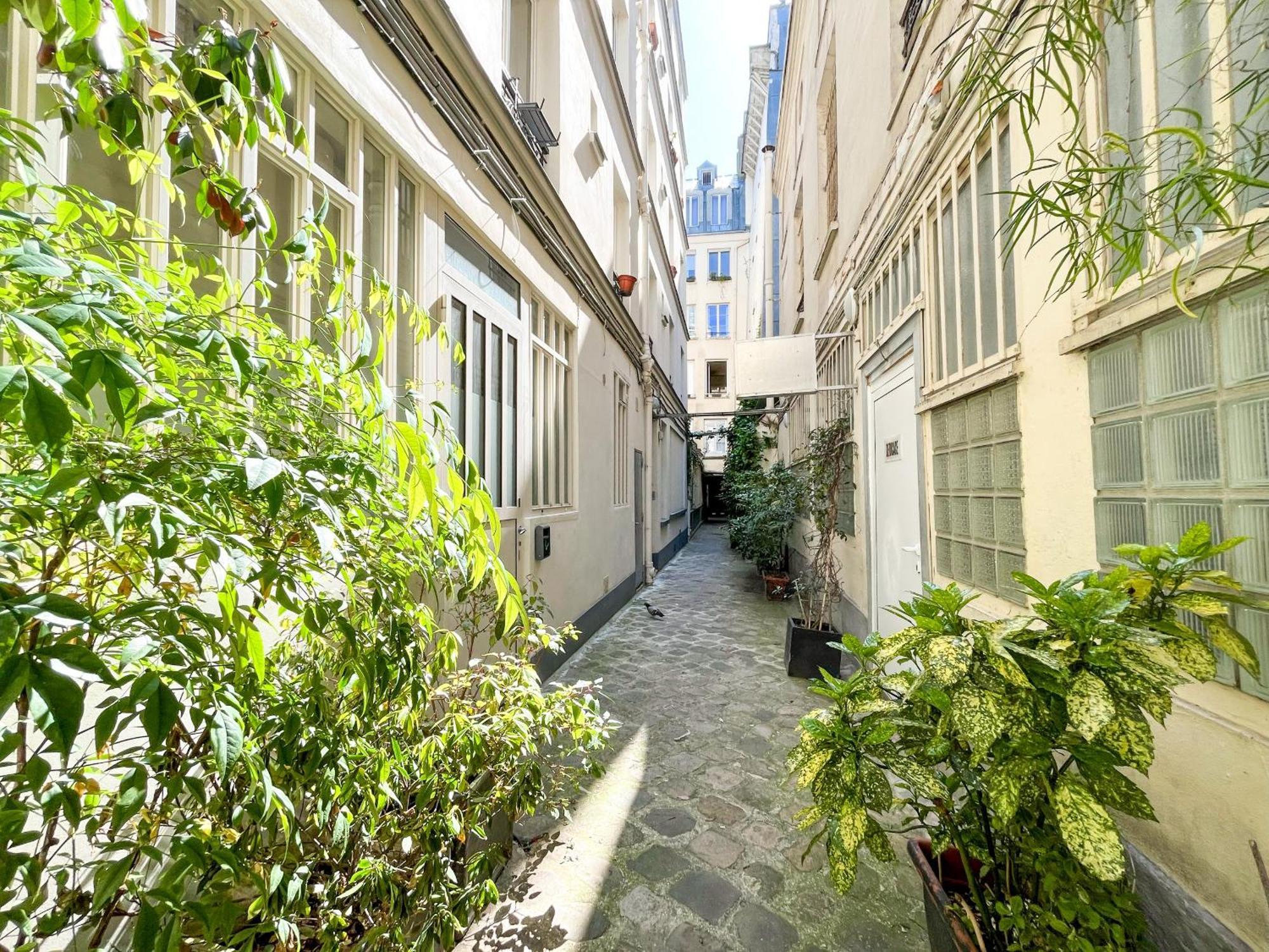 162 - Urban Studio In Montorgueil Paris Exterior photo
